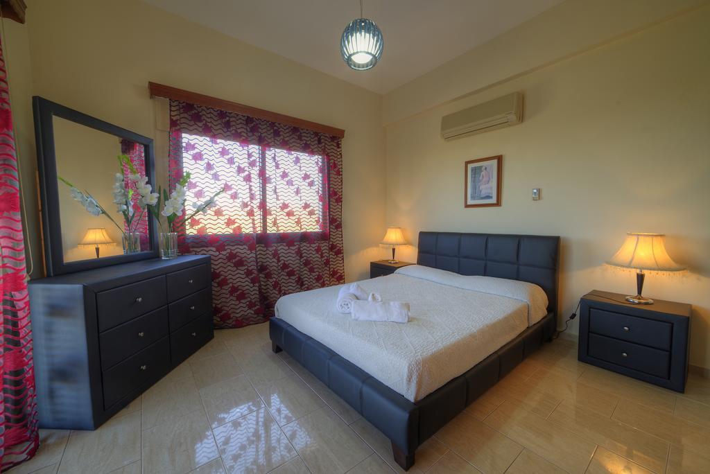 Villa Paradise Paphos Zimmer foto